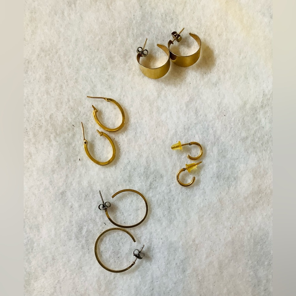 Elegant Gold tone Hoop Earring Lot